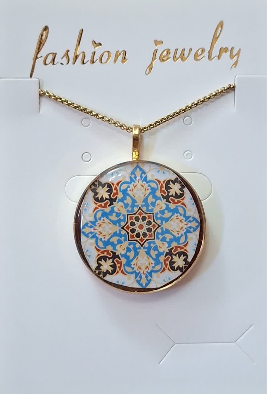 گردنبند رزینی طرح اسلیمی سنتی گردنبند رزینی طرح اسلیمی سنتی