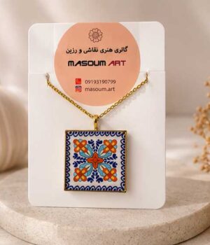 گردنبند رزینی طرح گل